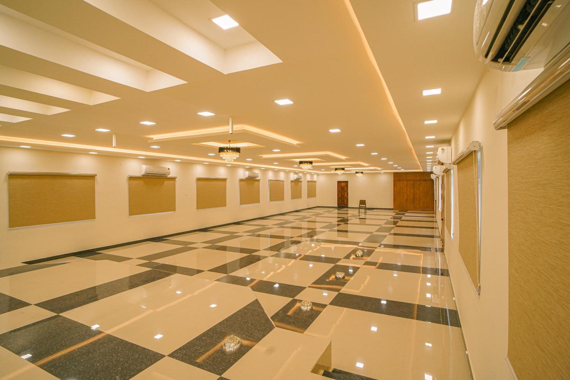 Tpc Camphor Hotel Tiruchirappalli Exterior photo